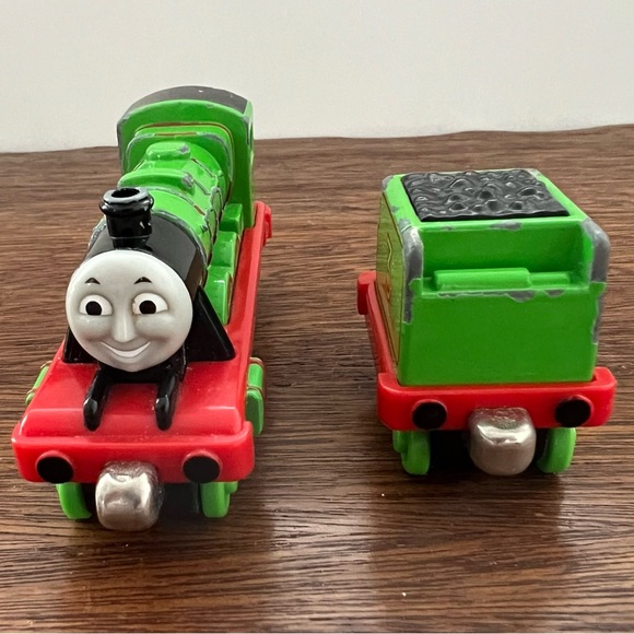 HENRY and TENDER Thomas The Train Friends Take n Play Along Die Cast Metal Cars - Picture 1 of 11